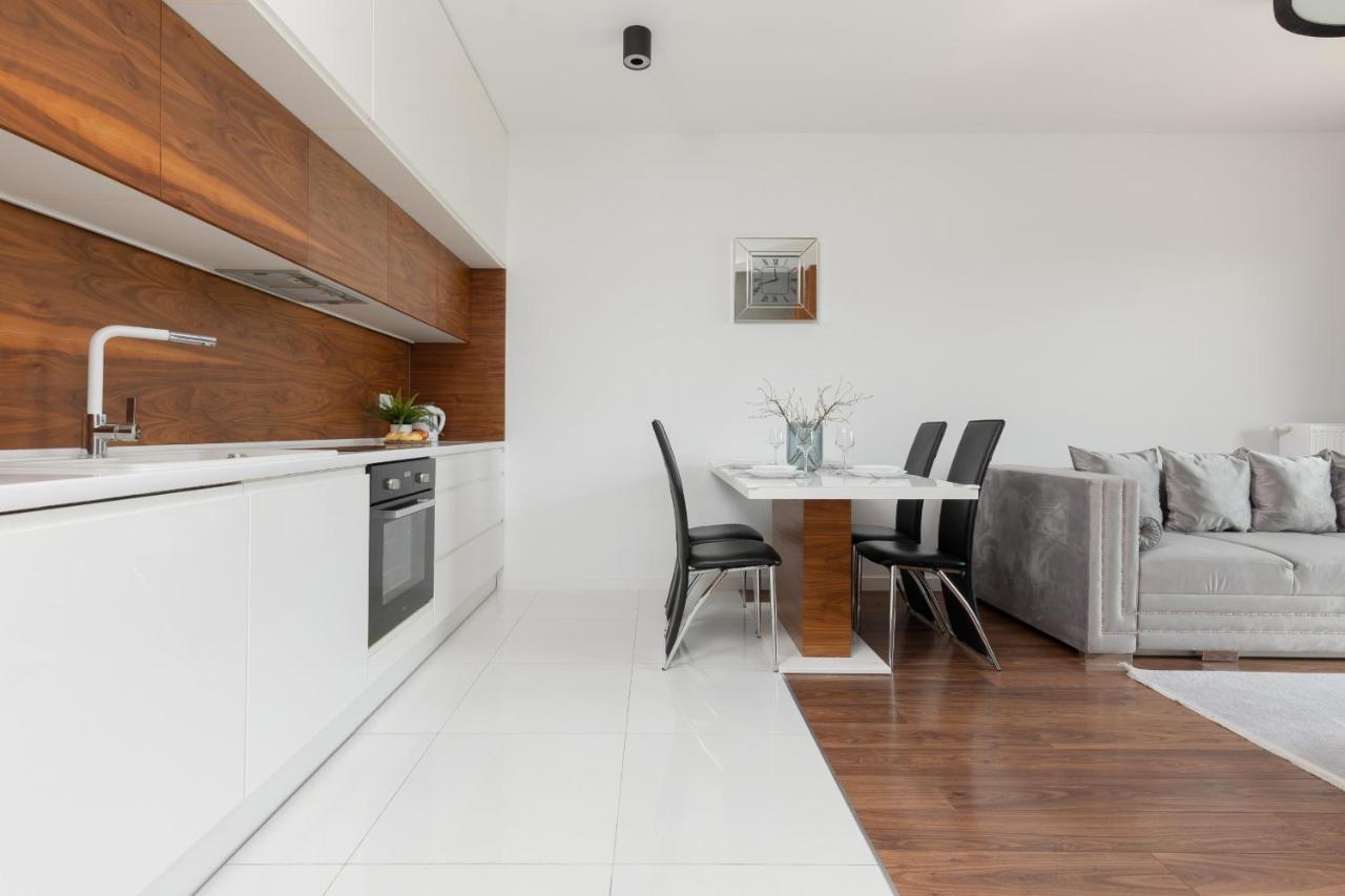 Glamorous Wilanow Apartment By Renters Warsaw Exterior photo