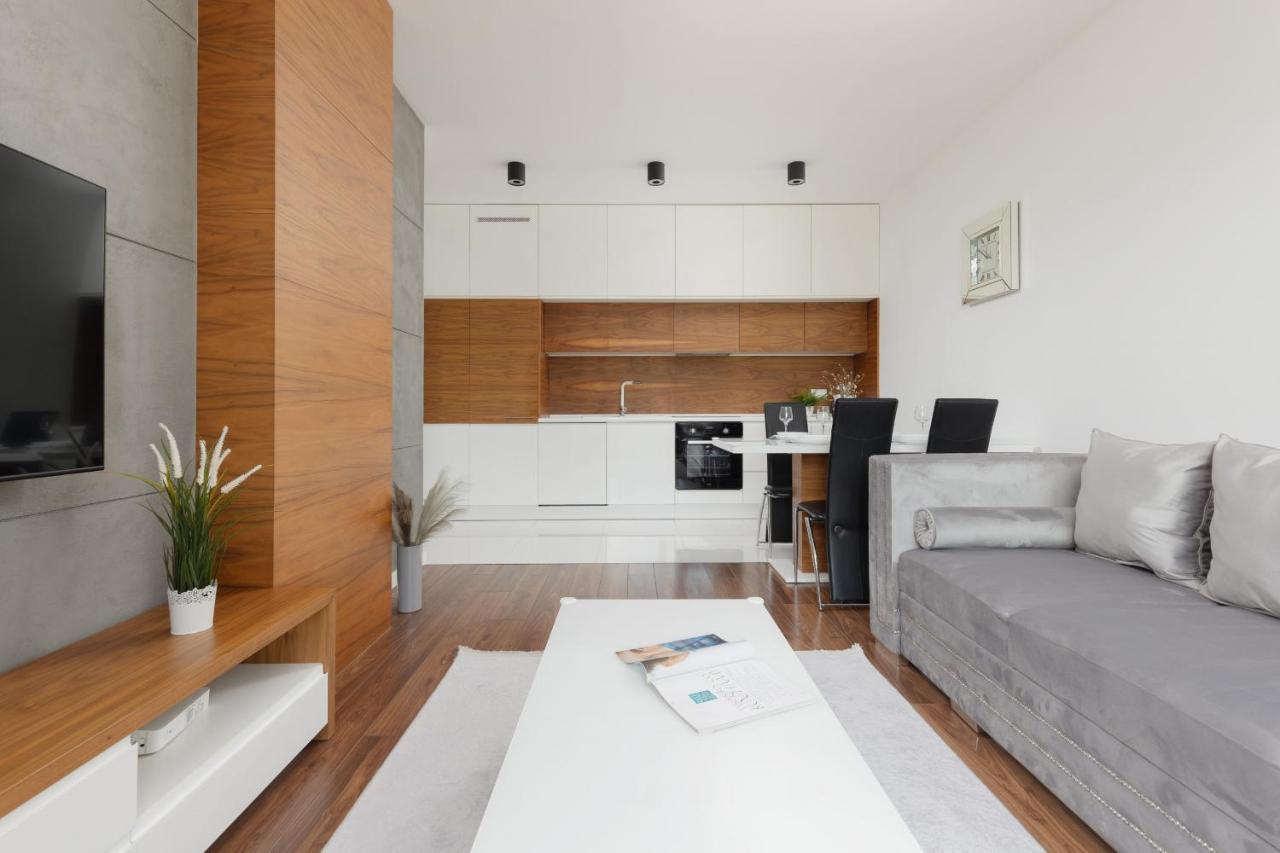 Glamorous Wilanow Apartment By Renters Warsaw Exterior photo