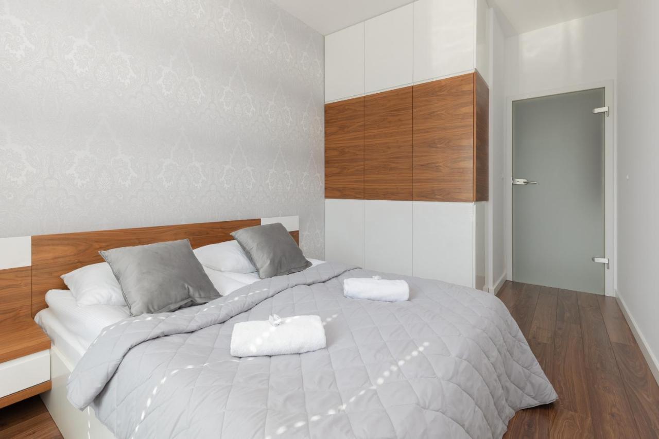 Glamorous Wilanow Apartment By Renters Warsaw Exterior photo