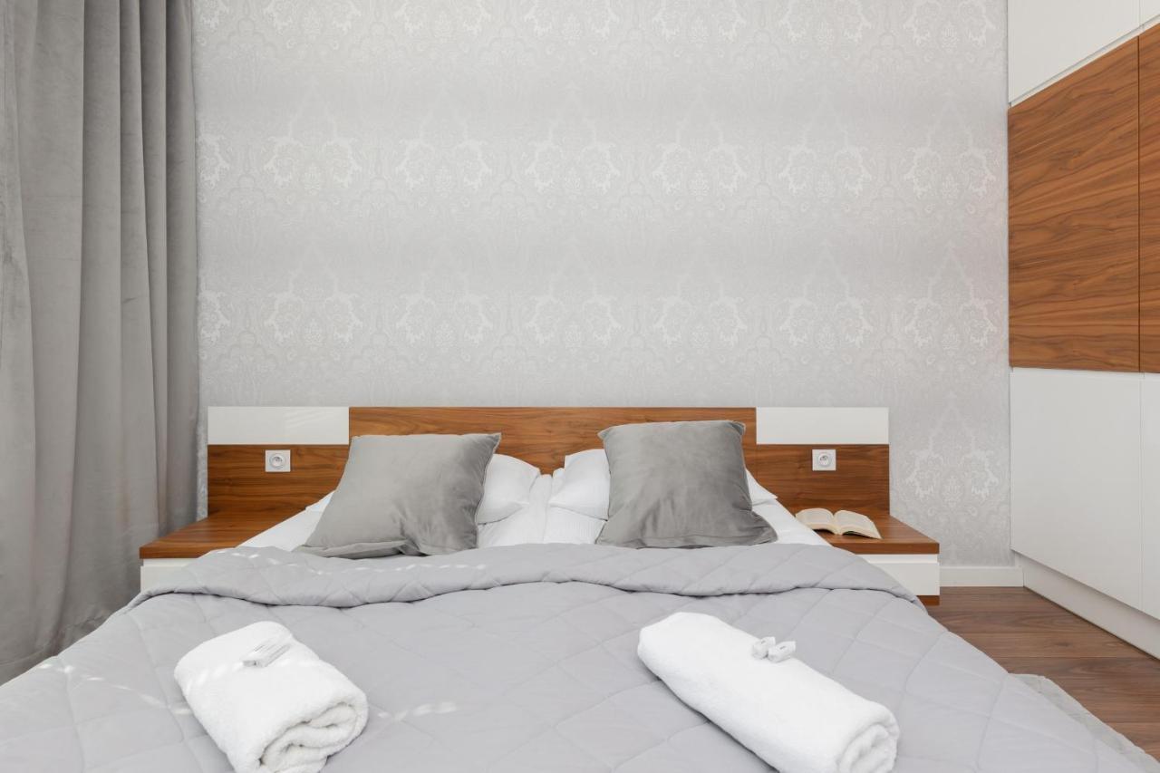 Glamorous Wilanow Apartment By Renters Warsaw Exterior photo