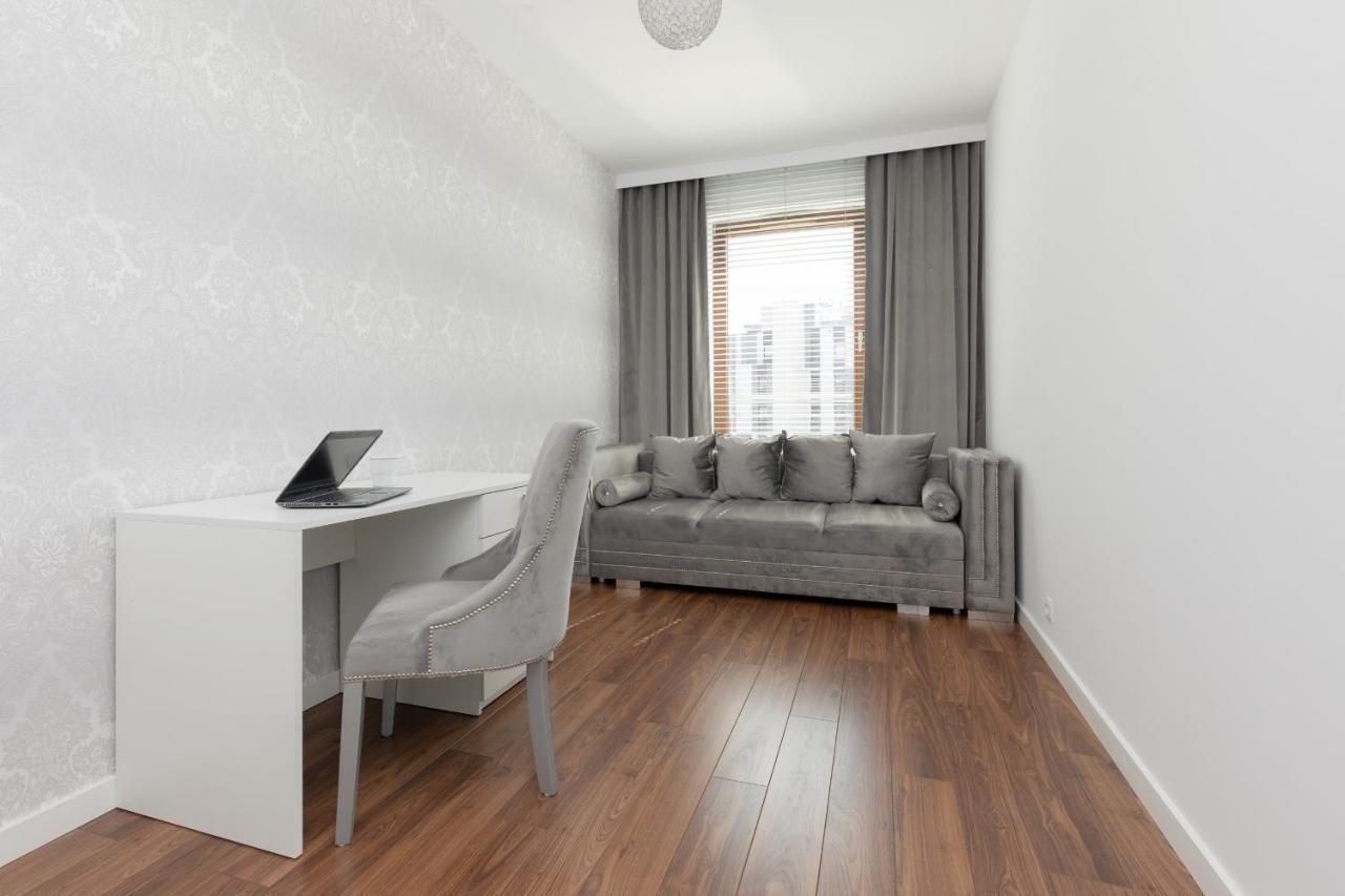 Glamorous Wilanow Apartment By Renters Warsaw Exterior photo